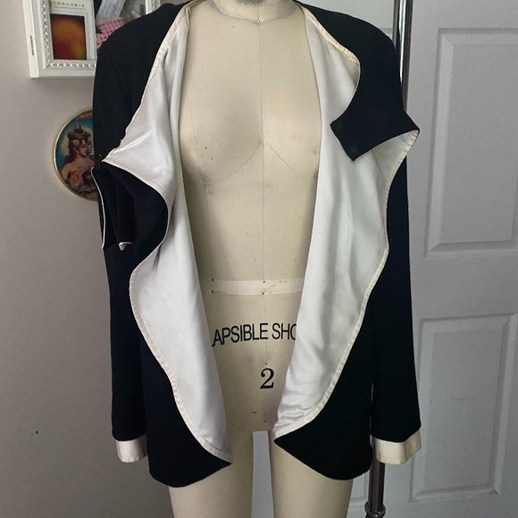 VINTAGE Gucci BLACK Wool Satin Silk Lined Draped Wrap Blazer Jacket 42 MEDIUM - Picture 8 of 11